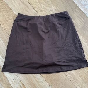*worn once* brown athletic skort - size large